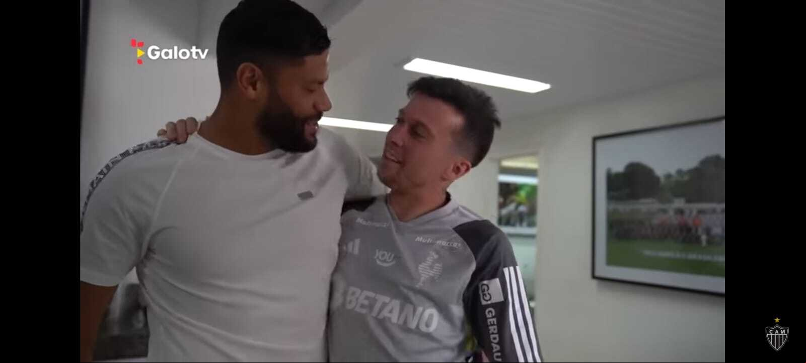 Hulk recepciona Bernard na Cidade do Galo: "Bem-vindo de volta a sua casa"