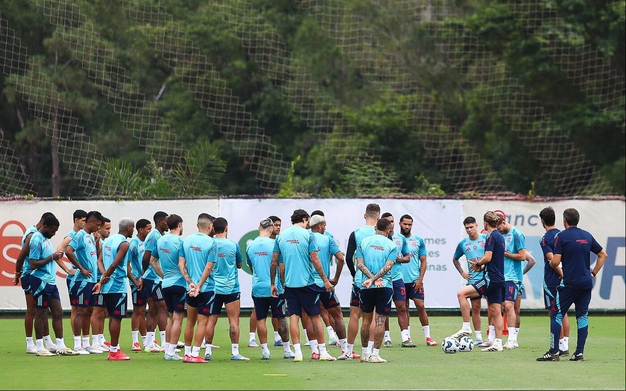 Jogadores do Flamengo durante treino no Ninho do Urubu (Foto: Divulgação/Flamengo)
