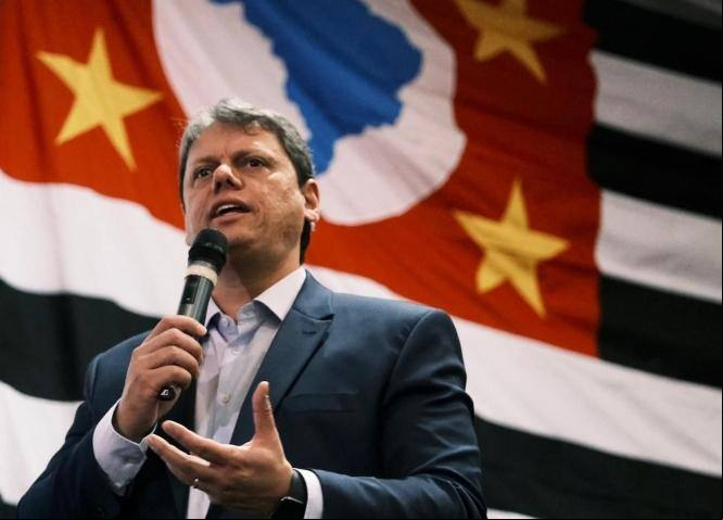 Tarcísio de Freitas é eleito governador de São Paulo Tarcísio de Freitas é eleito governador de São Paulo
