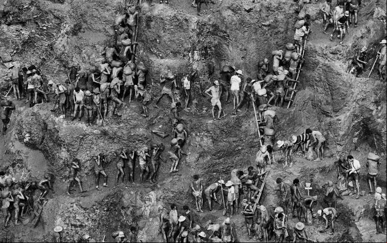 'Serra Pelada', de 1986, foi escolhida por críticos do 'The New York Times' pelo impacto causado na época: 'marcante'