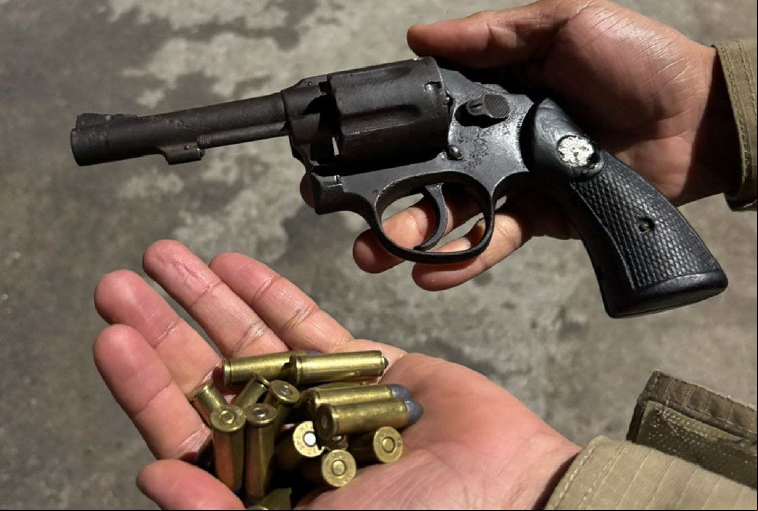 Revólver calibre 38 era usado para amedrontar a população da região