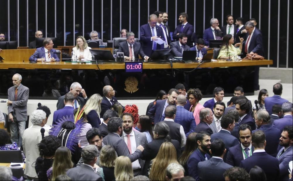 Plenário da Câmara dos Deputados durante a votação Plenário da Câmara dos Deputados durante a votação