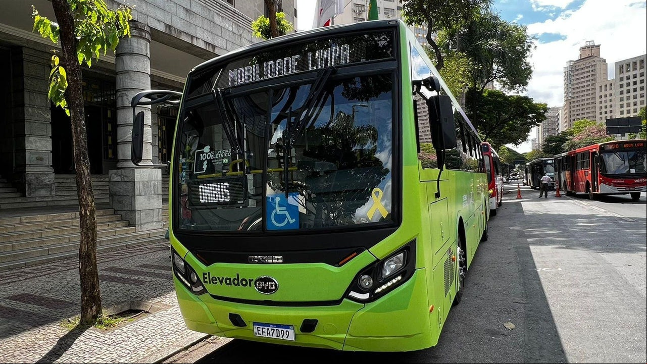 Em BH, testes com ônibus elétricos estão sendo realizados desde 2023