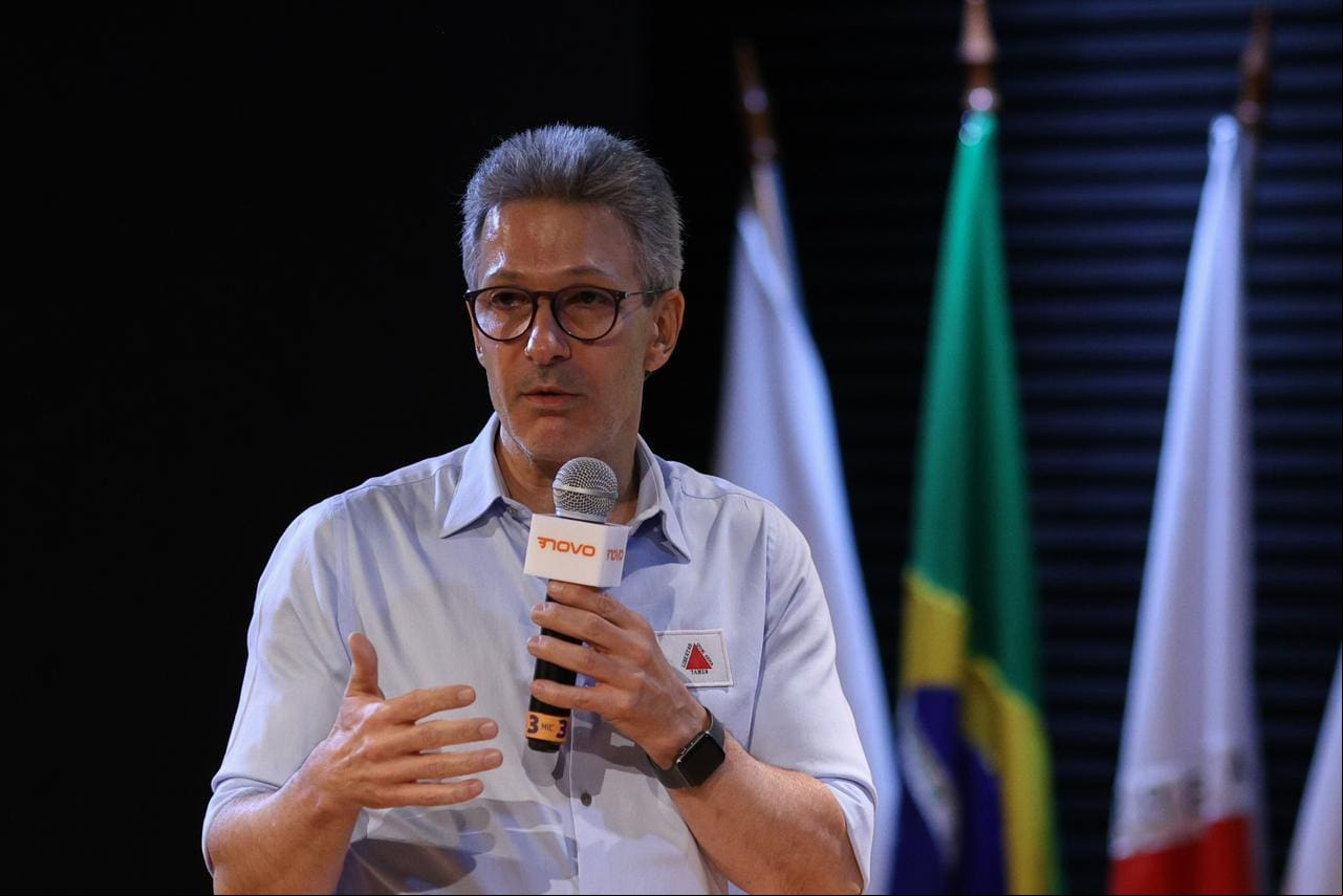 O governador de Minas Gerais, Romeu Zema (Novo), em discurso durante evento O governador de Minas Gerais, Romeu Zema (Novo), em discurso durante evento