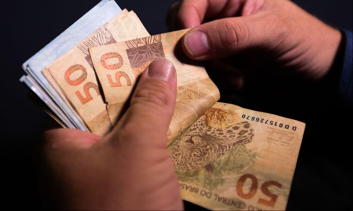 Benefício social - dinheiro - PIS/Pasep