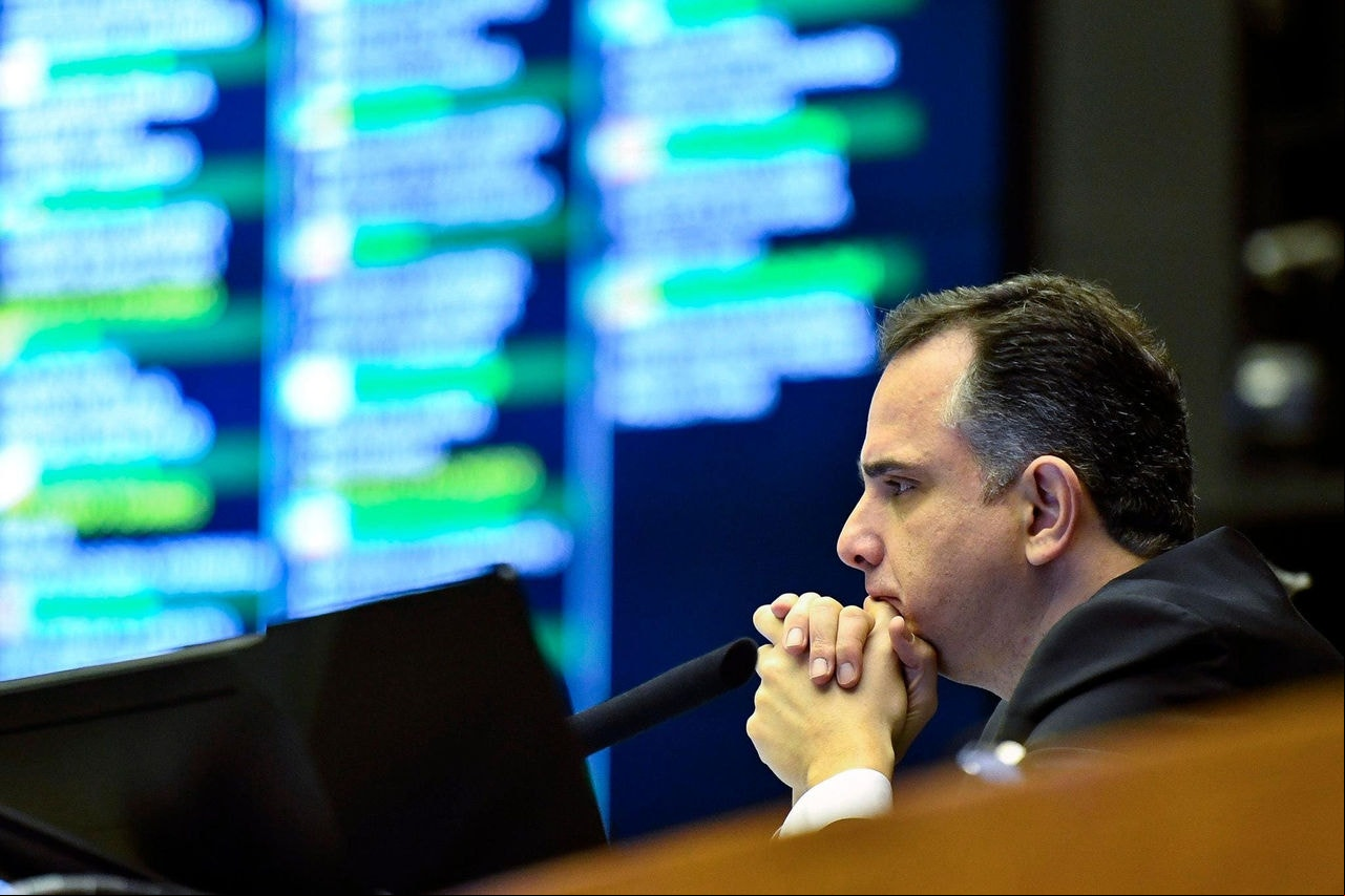  A característica de cautela extrema do senador Rodrigo Pacheco (PSD-MG) preocupa pessoas próximas a ele. 