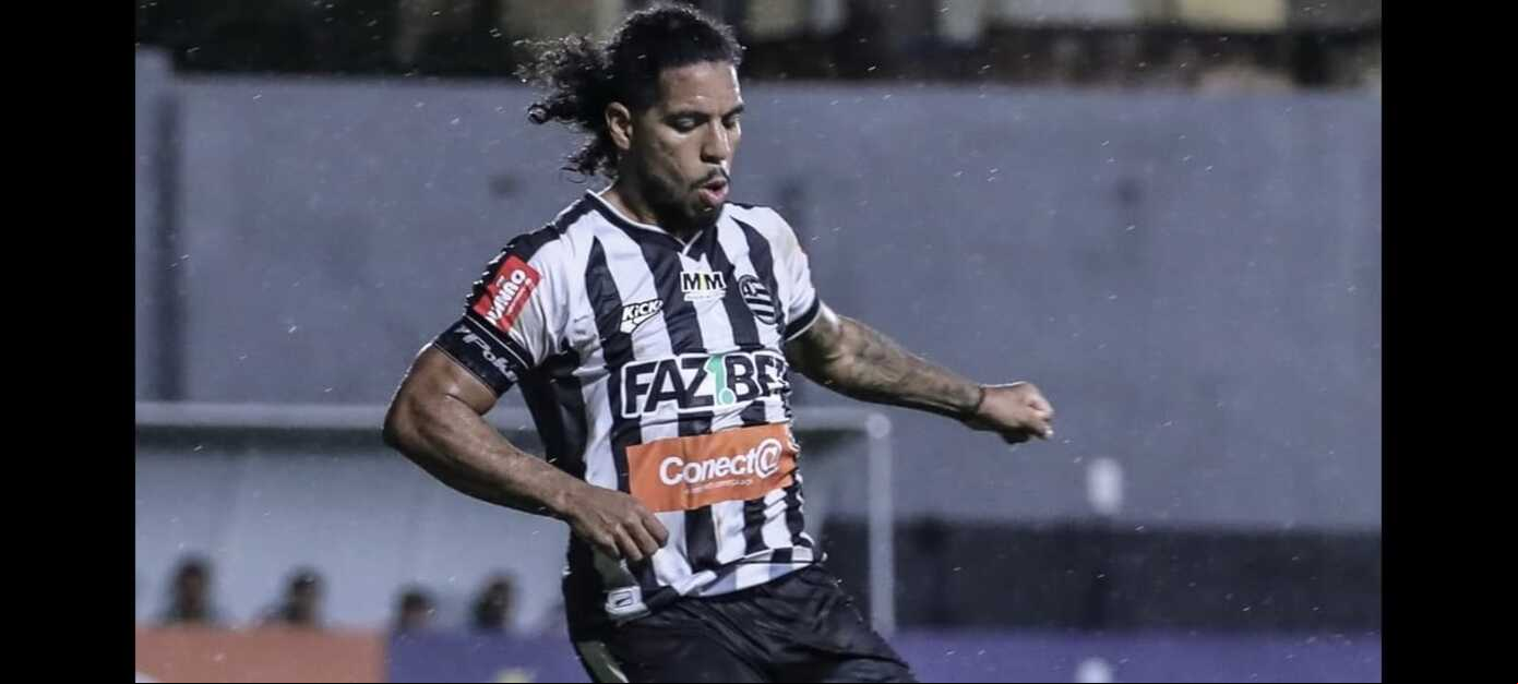 Lateral-esquerdo Yuri prega humildade e muito entrega para derrubar favoritismo do time gaúcho