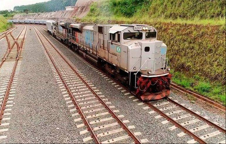 Com 2.250 km de extensão, a ferrovia Norte-Sul liga São Paulo ao Maranhão