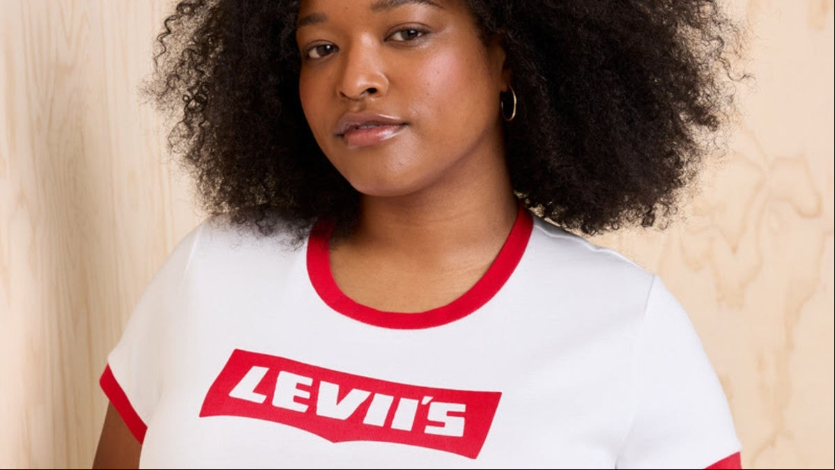 As camisetas Beyoncé X Levi's® chegam em quatro versões que harmonizam design atemporal com uma pegada contemporânea