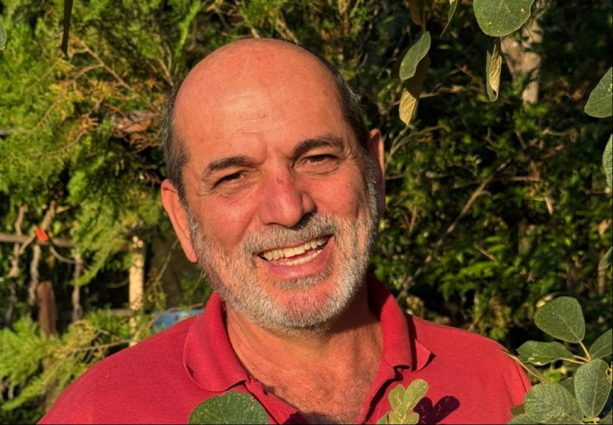Marcos Guião lança “Ontem Escutei e Hoje Conto” 