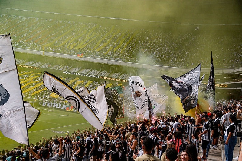 Torcida alvinegra durante partida do Atlético na Arena MRV