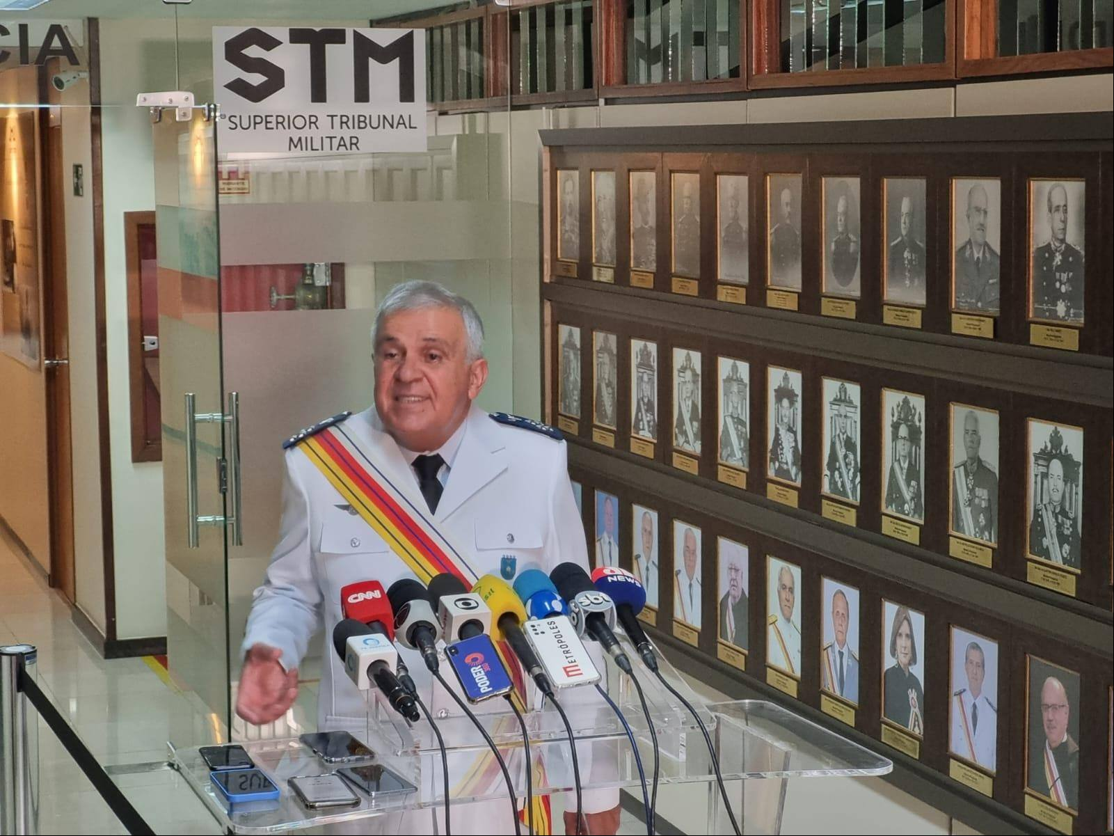 O novo presidente do Superior Tribunal Militar (STM), o tenente-brigadeiro do Ar, Francisco Joseli Parente Camelo, durante coletiva de imprensa após cerimônia de posse no cargo O novo presidente do Superior Tribunal Militar (STM), o tenente-brigadeiro do Ar, Francisco Joseli Parente Camelo, durante coletiva de imprensa após cerimônia de posse no cargo