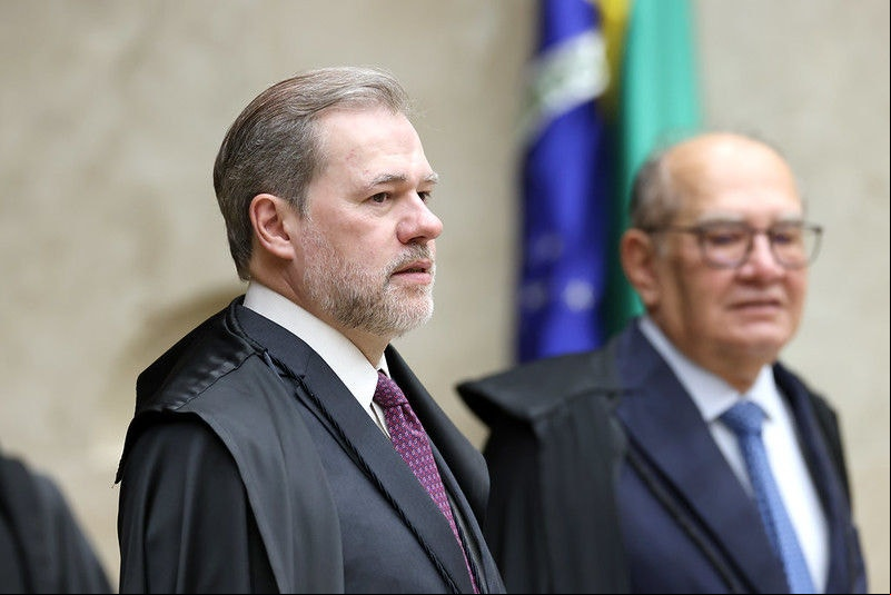 O ministro Dias Toffoli (esq) defende que o usuário de qualquer droga seja criminalizado pelo consumo e porte para uso pessoal