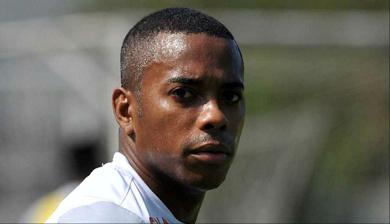 Robinho foi condenado por estupro na Itália