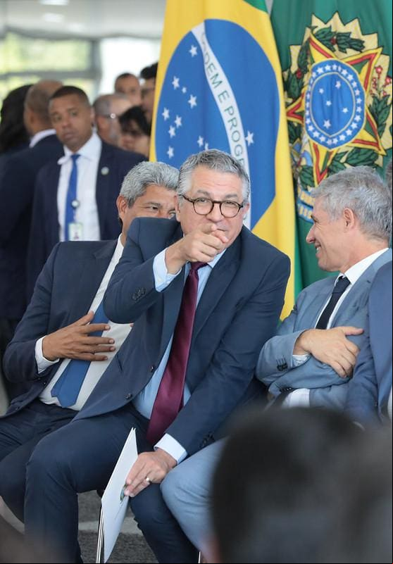 Alexandre Padilha Arthur Lira vem tecendo críticas ao ministro Alexandre Padilha desde o ano ado e o acusa de descumprir acordos