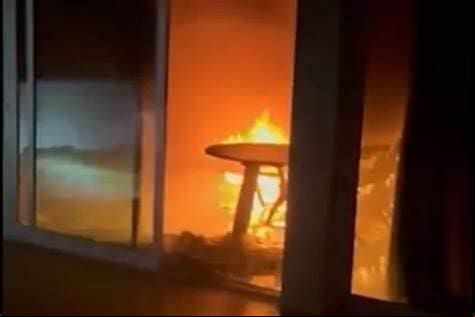Os imóveis incendiados ficam na praia de Toquinho, região de residências de alto padrão perto de Porto de Galinhas, no litoral sul de Pernambuco