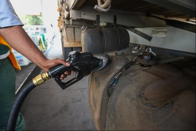 Diesel Em março desse ano, o porcentual obrigatório do biocombustível no diesel B, a mistura final do diesel comercializada, ou de 12% para 14%
