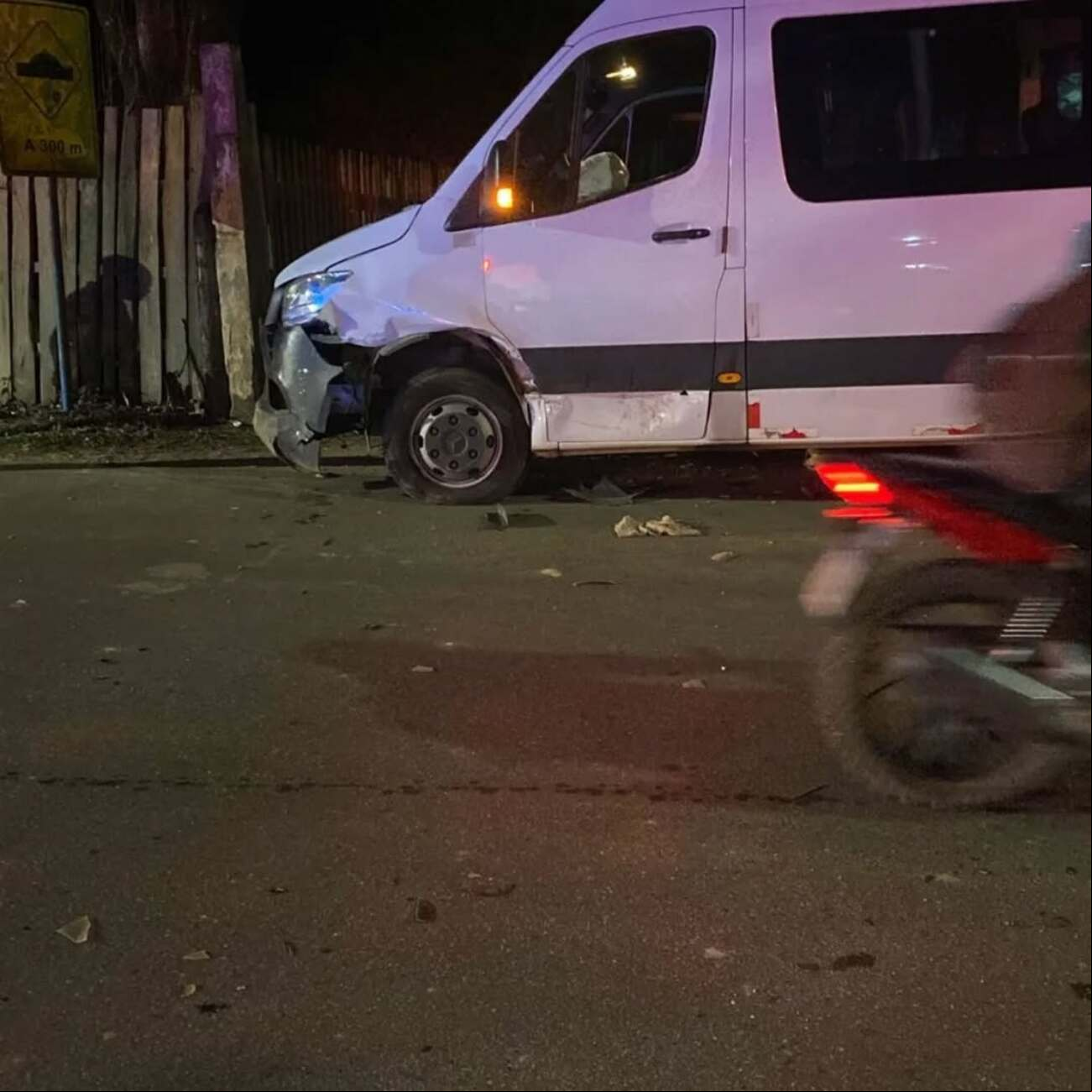 A van realizava o transporte de 11 alunos, que estavam retornando dos Jogos Estudantis na cidade