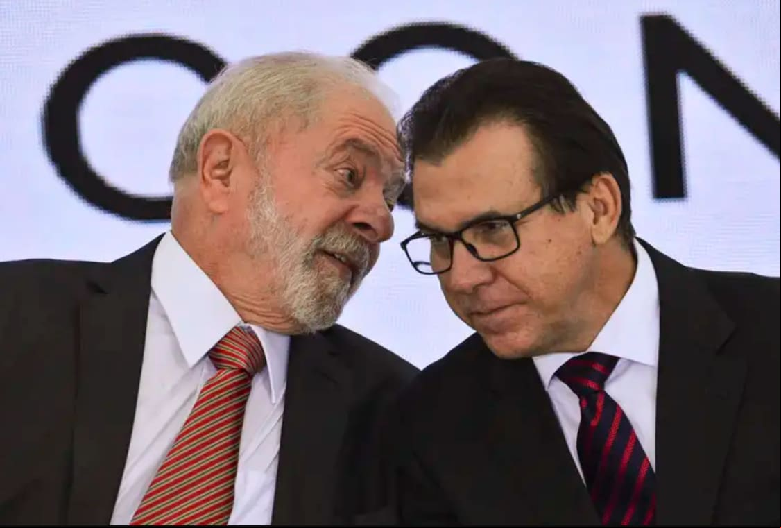 O presidente da República, Luiz Inácio Lula da Silva, e o ministro do Trabalho, Luiz Marinho, durante encontro com dirigentes de centrais sindicais O presidente da República, Luiz Inácio Lula da Silva, e o ministro do Trabalho, Luiz Marinho, durante encontro com dirigentes de centrais sindicais