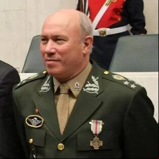 Na imagem, o pai do ex-ajudante de ordens de Jair Bolsonaro, tenente-coronel do Exército Mauro Cesar Barbosa Cid, o general do Exército Mauro Cesar Lorena Cid Na imagem, o pai do ex-ajudante de ordens de Jair Bolsonaro, tenente-coronel do Exército Mauro Cesar Barbosa Cid, o general do Exército Mauro Cesar Lorena Cid