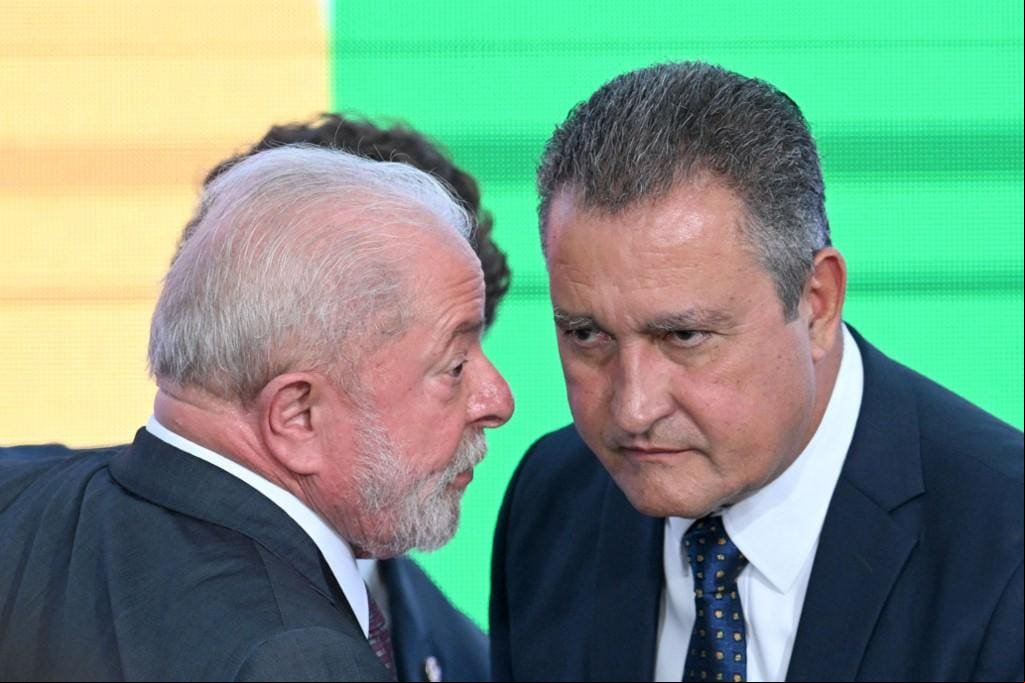 Lula e Rui Costa na cerimônia de posse de Geraldo posse de Geraldo Alckmin no Ministério do Desenvolvimento, Indústria e Comércio Exterior (Mdic) Lula e Rui Costa na cerimônia de posse de Geraldo posse de Geraldo Alckmin no Ministério do Desenvolvimento, Indústria e Comércio Exterior (Mdic)