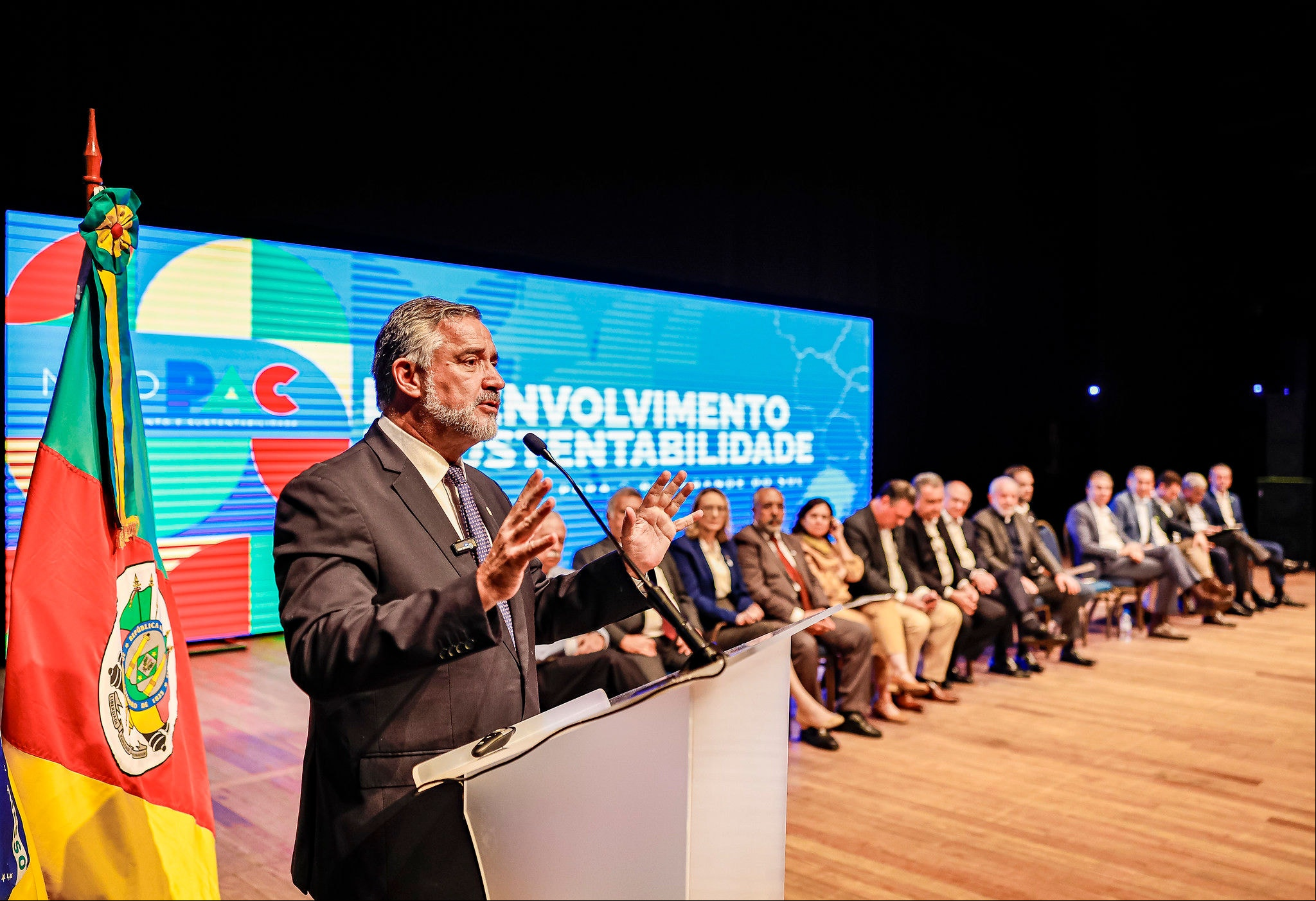 Paulo Pimenta O ministro Paulo Pimenta, durante evento de lançamento de obras do PAC, em Porto Alegre (RS)