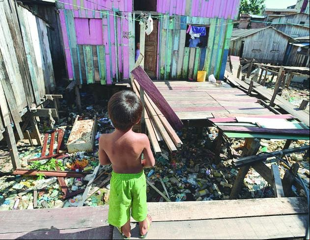 Miséria IBGE aponta que 1,49 milhão de pessoas atingiram a linha da extrema pobreza no ano ado De 2022 para 2023, a proporção de pessoas consideradas pobres no país diminuiu de 31,6% para 27,4%.
