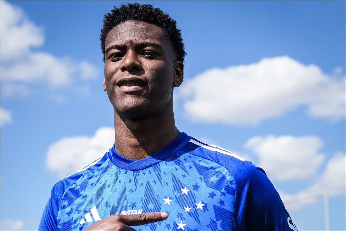 Jonathan Jesus Jonathan Jesus chegou ao Cruzeiro em 2024 e já jogou 39 jogos pelo clube estrelado
