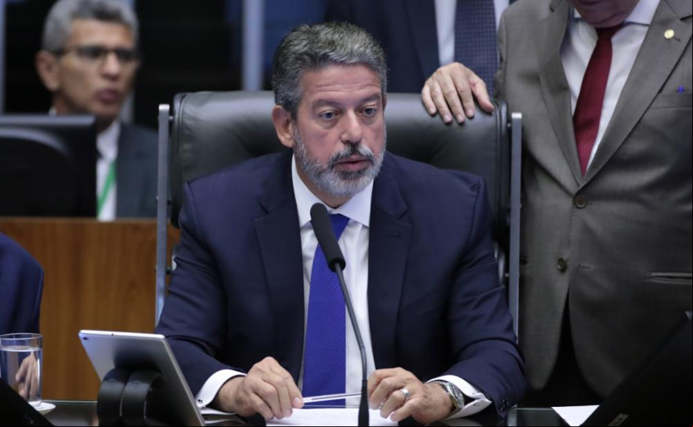 O presidente da Câmara, deputado Arthur Lira (PP-AL), defendeu que ocorra ainda nesta terça-feira (28) a votação do projeto de lei que retoma a taxação de compras internacionais de até US$50