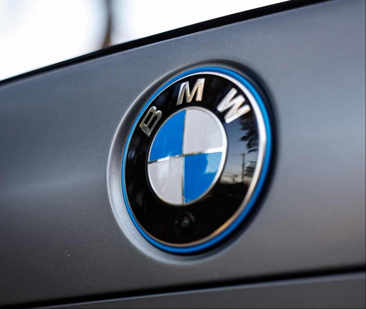 BMW é dona da Mini e acusa BYD de uso indevido da marca em seu Dolphin Mini