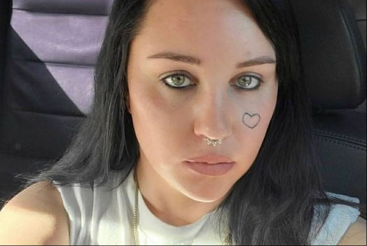 Ex-atriz mirim Amanda Bynes, 36, anunciou, via Instagram, que está estudando para se tornar manicure.